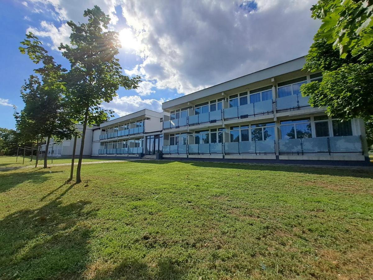 Partside Balatonfuered Apartment Exterior photo